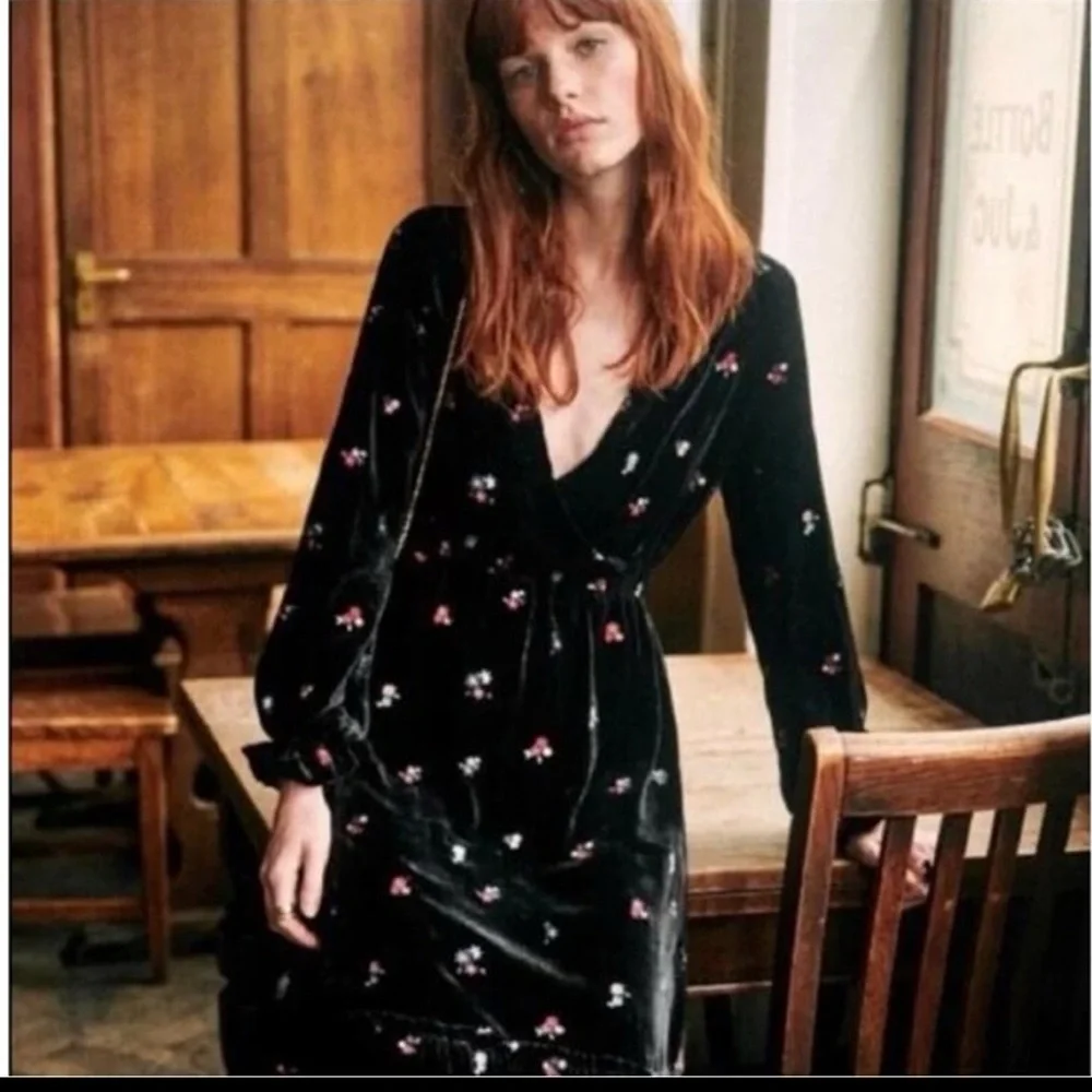 SEZANE Velvet Titiane Dress Midi Floral Embroidered In Noir Broderie Size 34 NWT